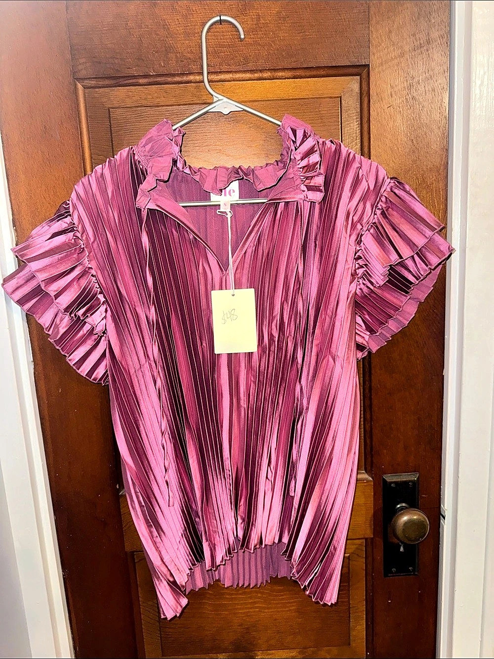 So Me Ruffle Sleeve Pleated Blouse in Pink Size Small NWT